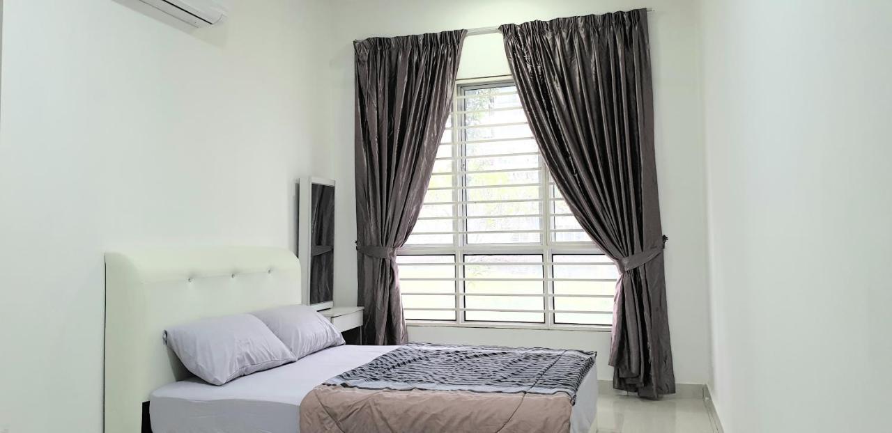 Bsp21 Family Homestay Jenjarum Εξωτερικό φωτογραφία